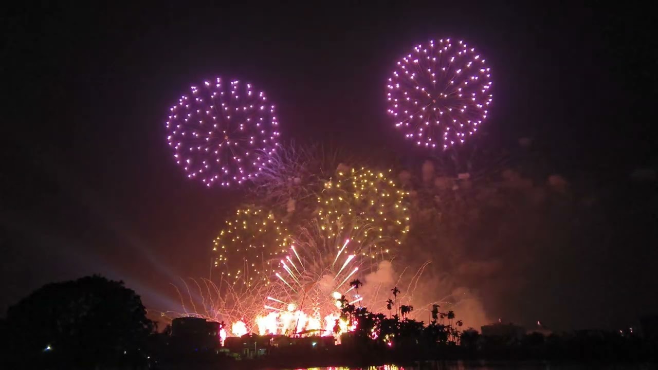 2025 12 13 乙巳年屏東竹田下港尾真武殿 開光啟靈 平安繞境大典圓滿 #立柱 #風火輪 #高空煙火🎇