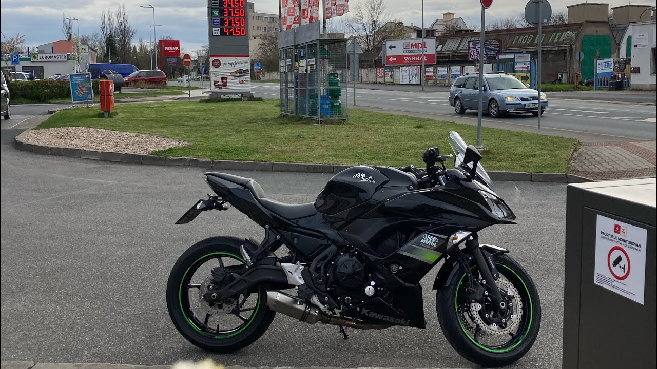 Kawasaki - Ninja 650 ABS 2019 - exhaust sound stock vs KO lightning