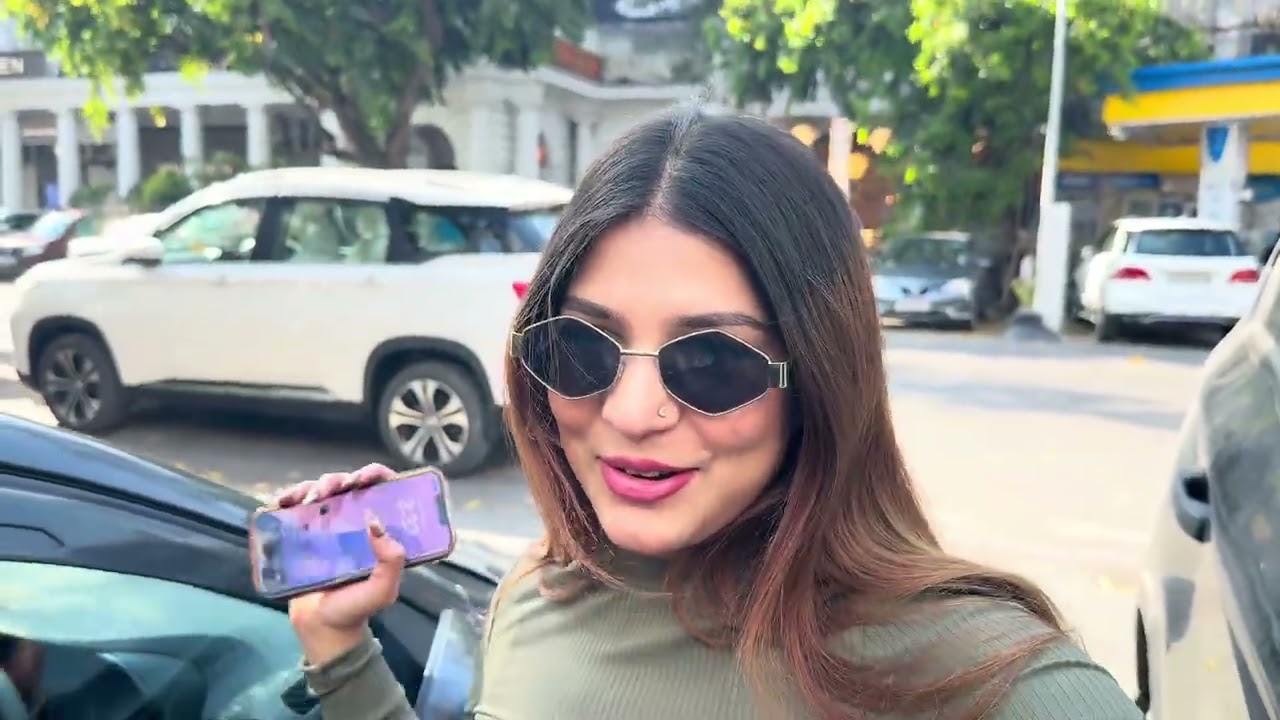 Hum gaye movie dekhne🎬❤️|| Harshita or meri ho gyi ladayi😡🤬 #dailyvlogging #thekerelastory #vlog 