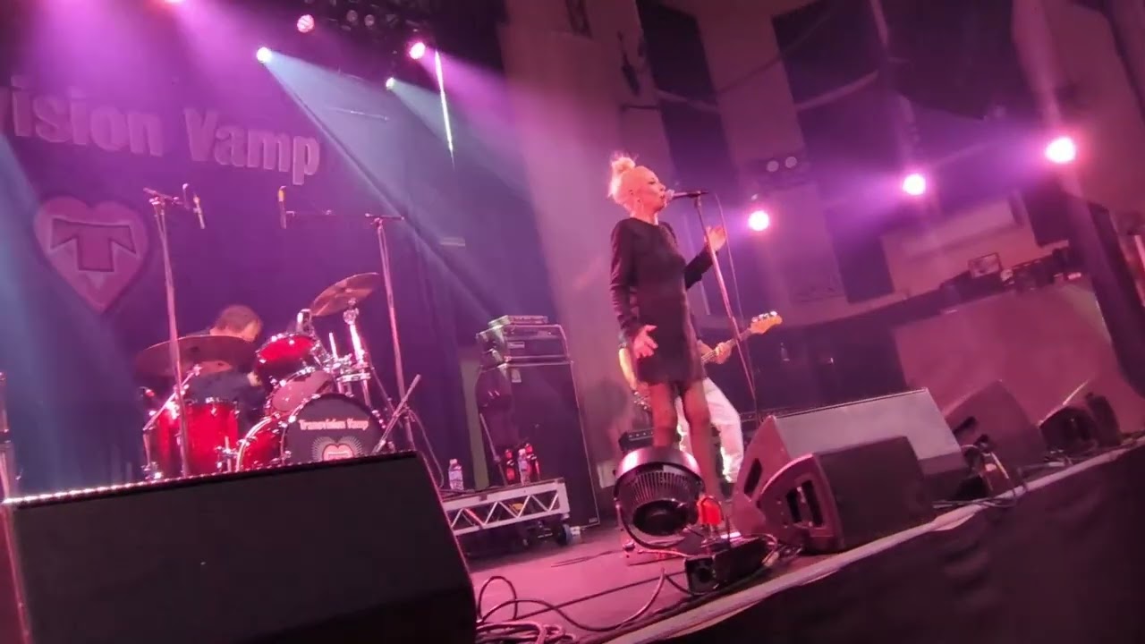 Transvision Vamp - Baby I Don't Care (live @ Northcote Theatre, Melb, Feb 2026)
