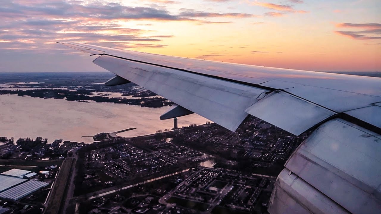 KLM Boeing 777-200ER SUNSET LANDING at Amsterdam Schiphol Airport (AMS)