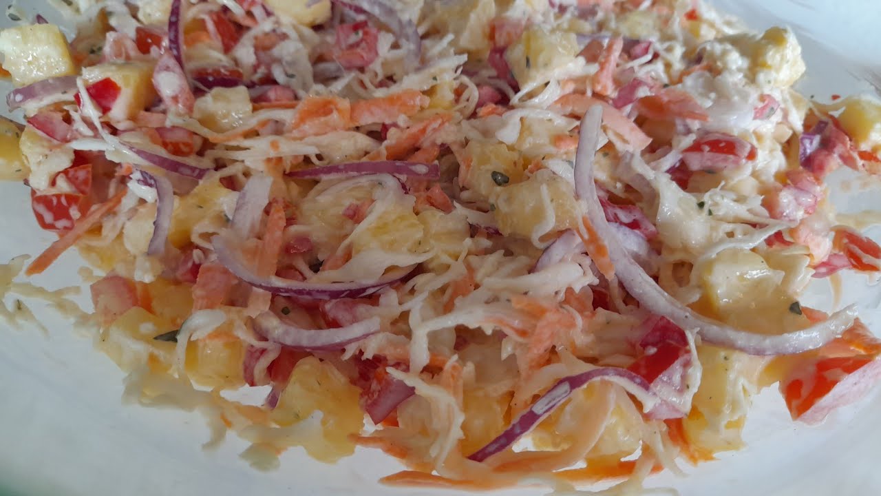 Salada de Repolho com Abacaxi