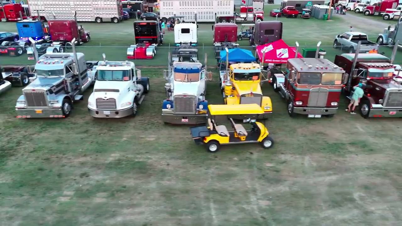 Some shots from Busted Knuckle Truck show @wilkinstruckchromein Oklahoma.