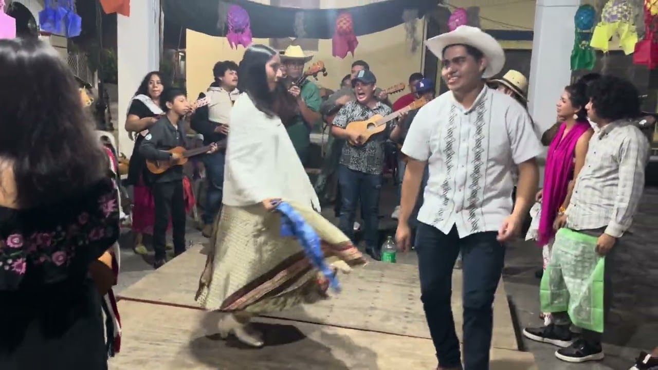 El toro zacamandú (fandango de rama)