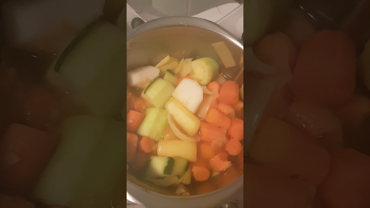 Soupe /velouté  7 légumes hyper rapide/ facile  au Thermomix riche en vitamines