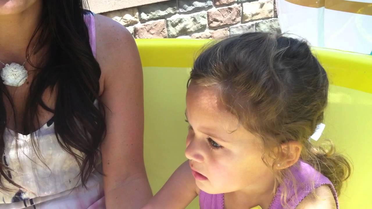 Kapri's 1st time on the Tea Cup ride