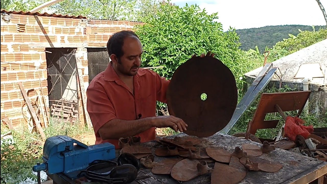 Essa enxada de disco de arado ficou muito boa todo o passo a passo nesse vídeo se quiser aprender 😳