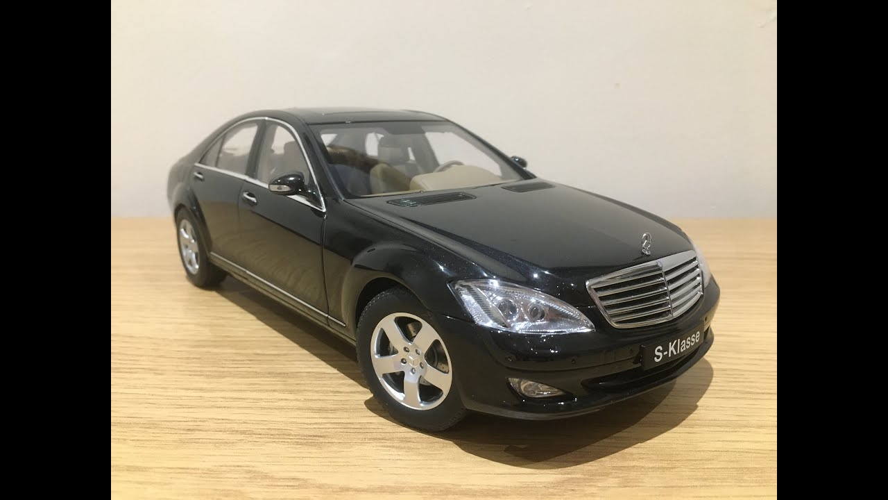 1:18 Autoart Mercedes S-Klasse W221
