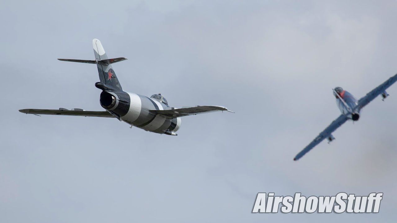 F-86 Sabre and MiG-17 Flybys - Gathering of Warbirds 2017