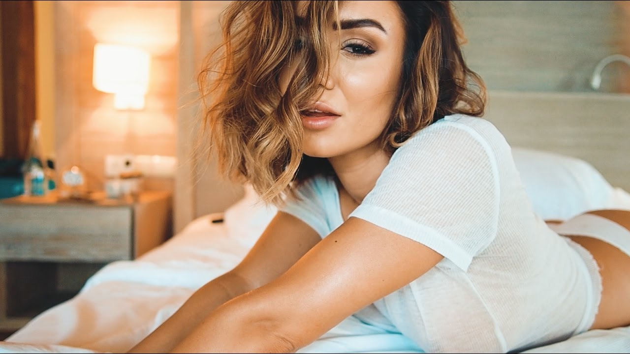 MALDIVES PHOTOSHOOT + ISLAND DRONE TOUR! - VLOG 056