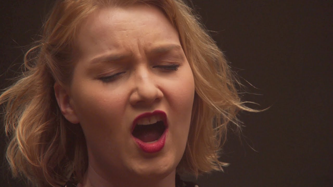 Reynaldo Hahn - A Chloris; Johanna Isokoski, soprano (BMPCC 4K Music Video)