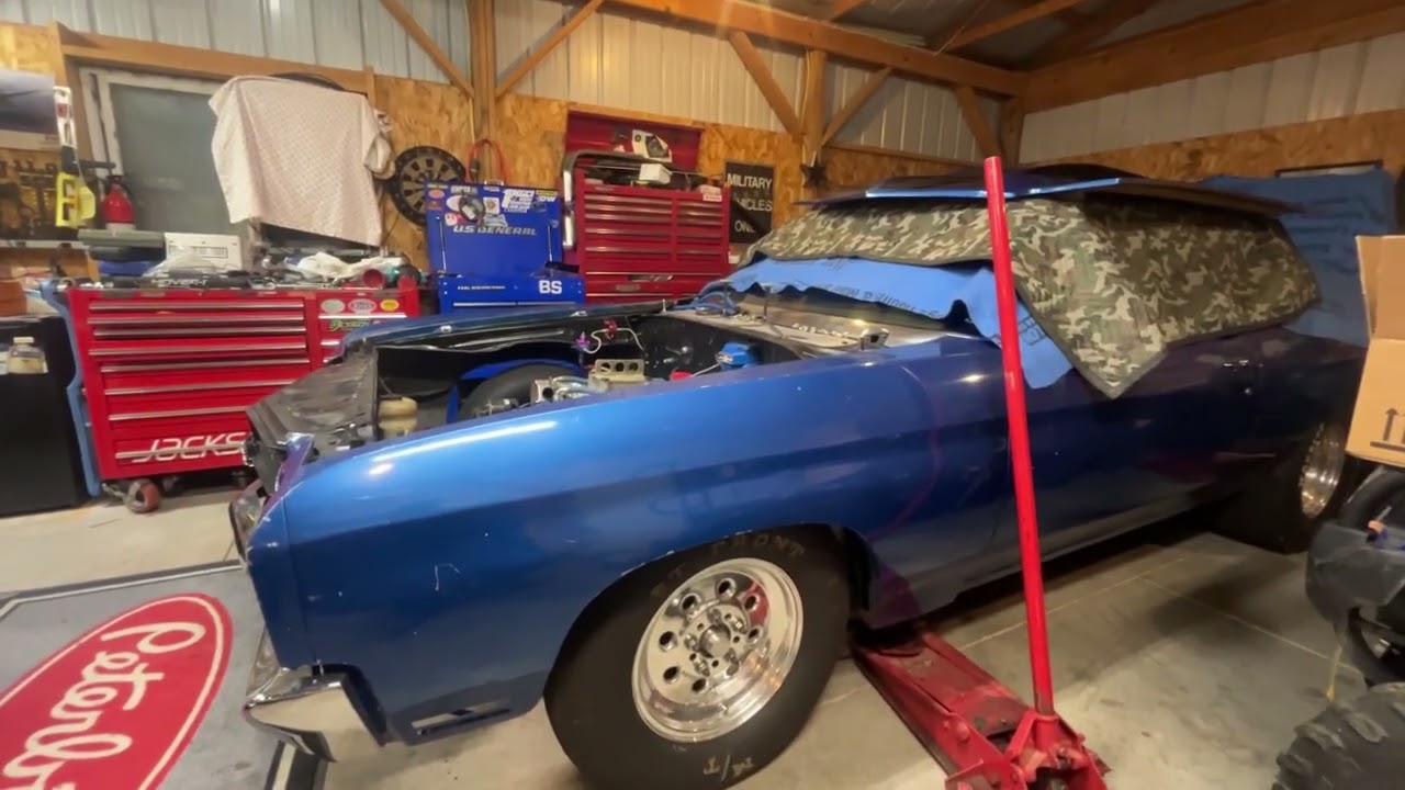 Демонтаж двигателя и трансмиссии Chevelle.