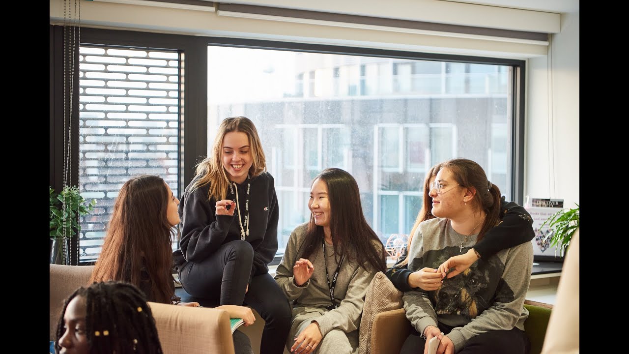 Houseparent Tour of DLD College London Boarding Accommodation