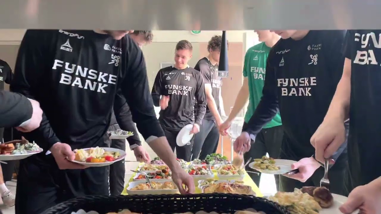 Kokken og Jomfruen fejrer VM drengene