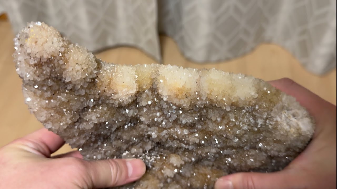【鉱物採集】マイナー鉱山のドゥルージー水晶 (The druzy quartz of minor mine)