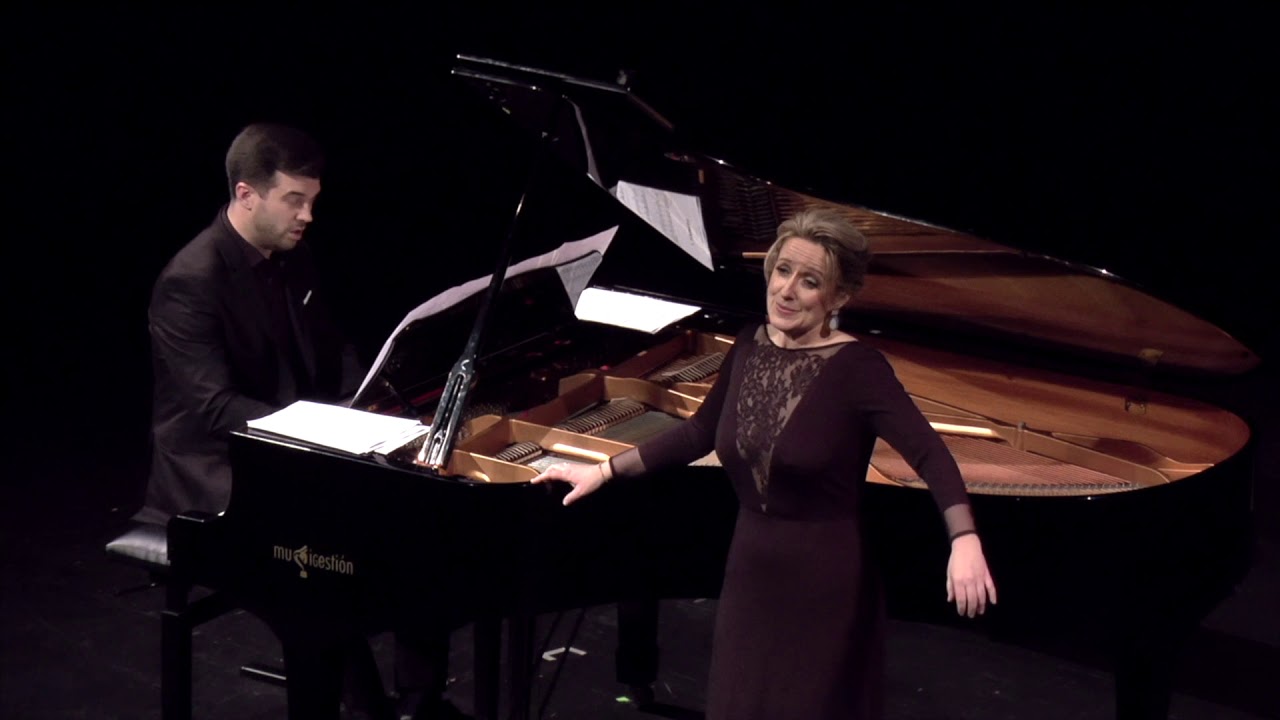 Chanson française por Ana Nebot y Arkaitz Mendoza