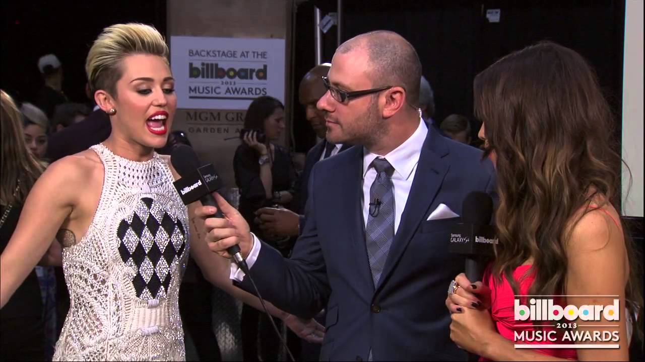 Miley Cyrus Backstage at the Billboard Music Awards 2013