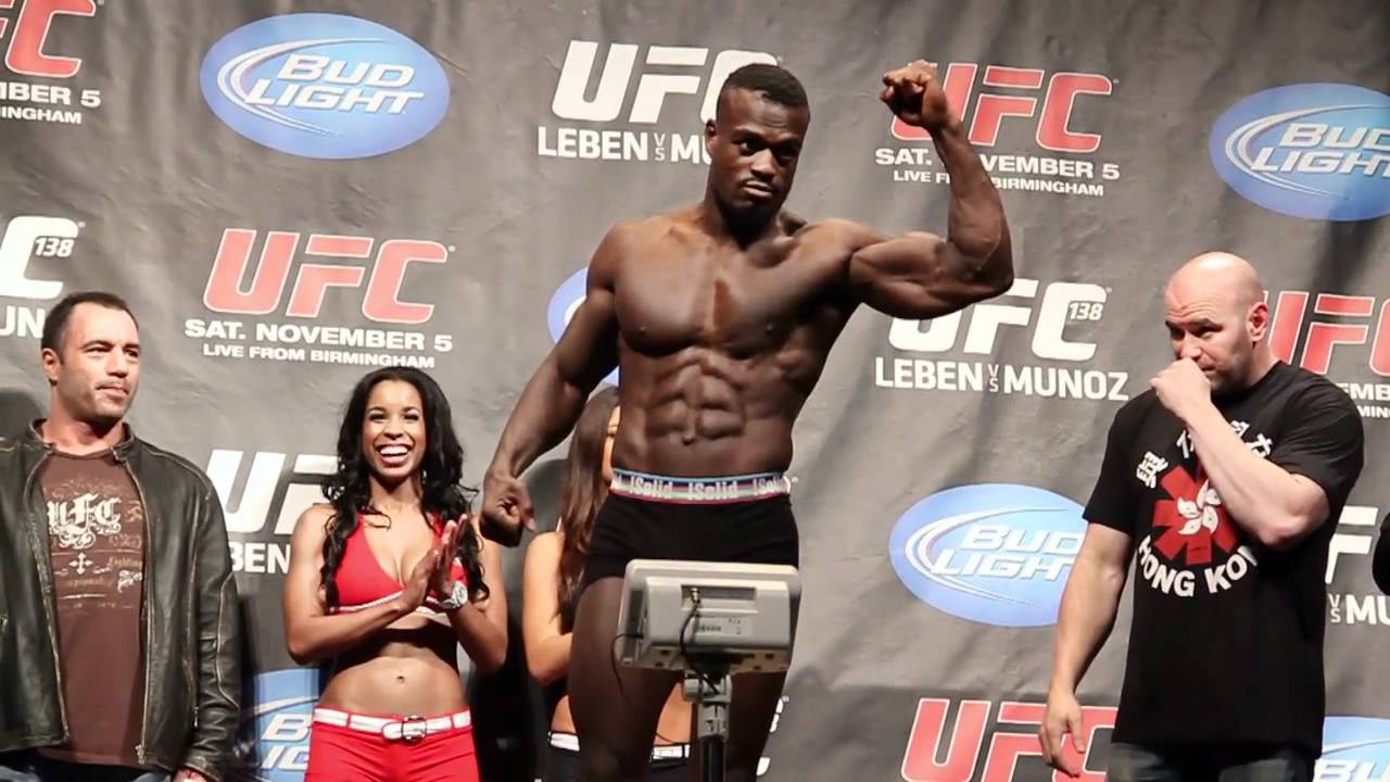 UFC 138 - Chris Leben vs Mark Munoz Weigh In Full Version