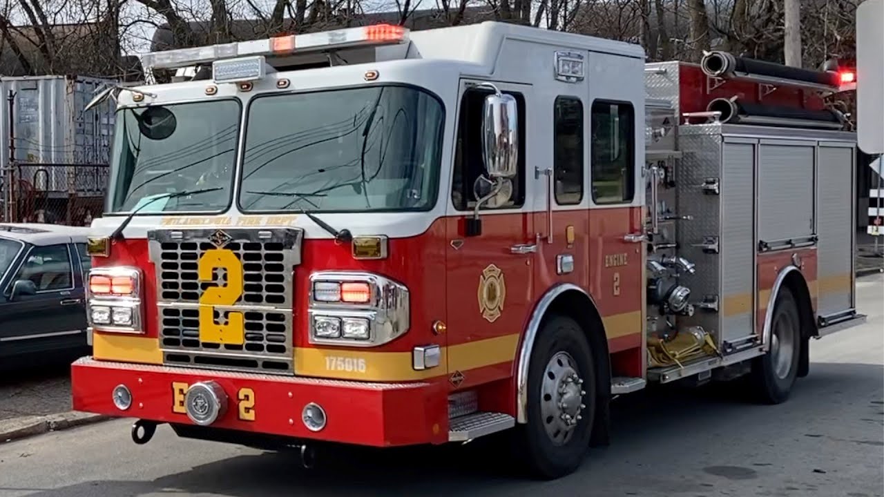 PFD Ladder 16, Medic 46 & Engine 2 Responding