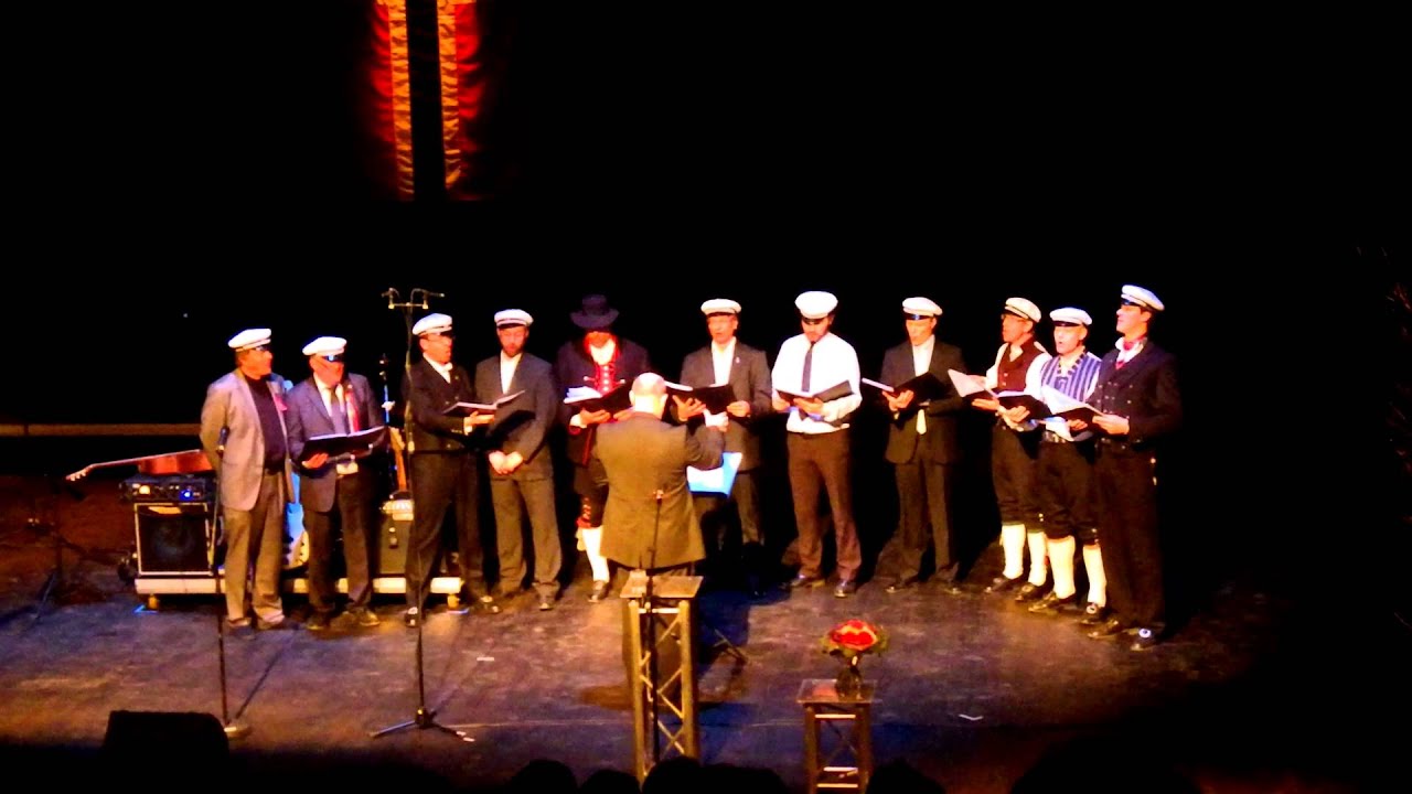 Longyearbyen, festforestillingen i kulturhus 17. mai. 2012. Store Norske Mandskor.