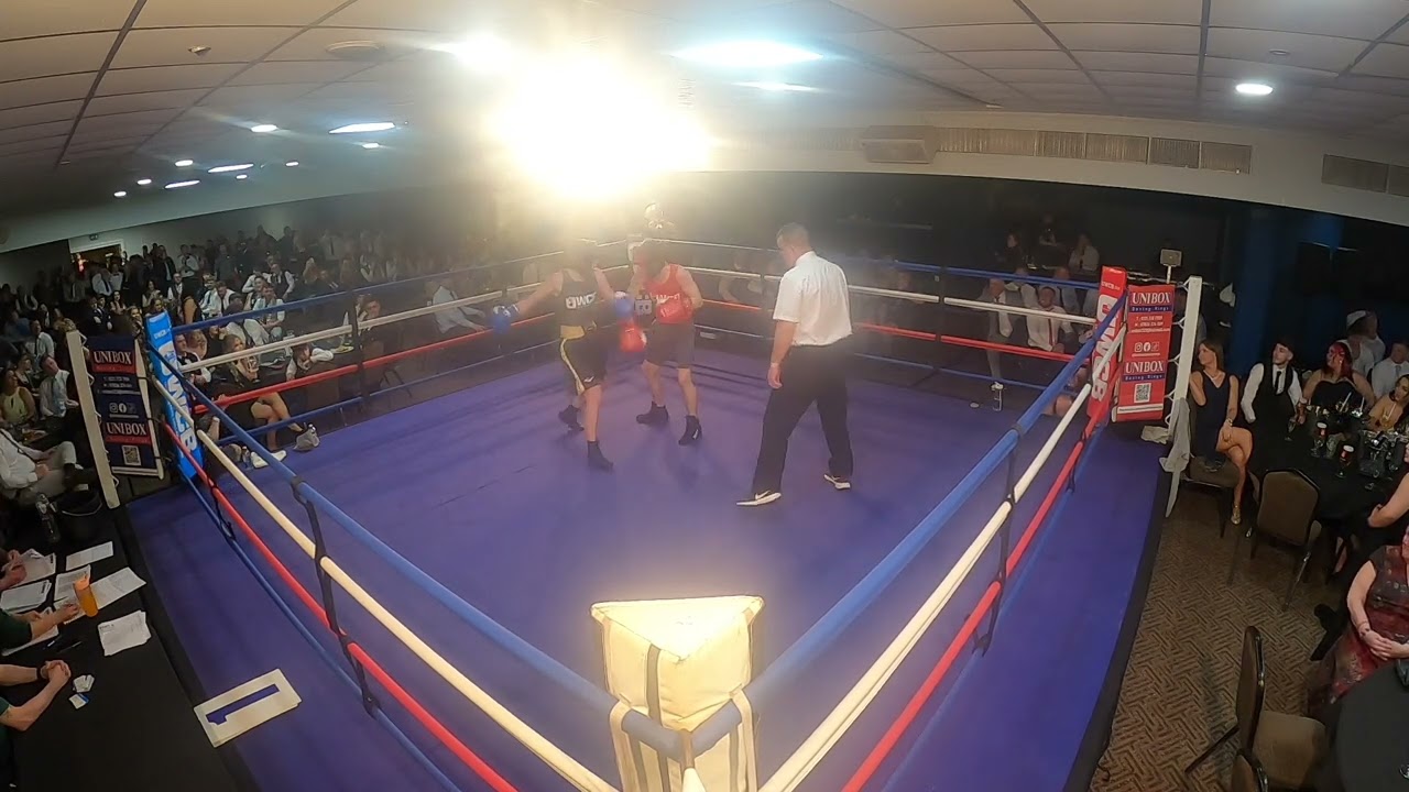 WIGAN | UWCB | THOMAS ROBINSON VS BRAD GRAY