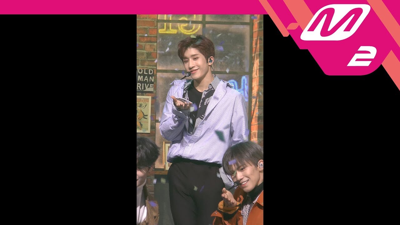 [MPD직캠] 아스트로 진진 직캠 '니가 불어와(Crazy Sexy Cool)' (ASTRO JINJIN FanCam) | @MCOUNTDOWN_2017.11.2