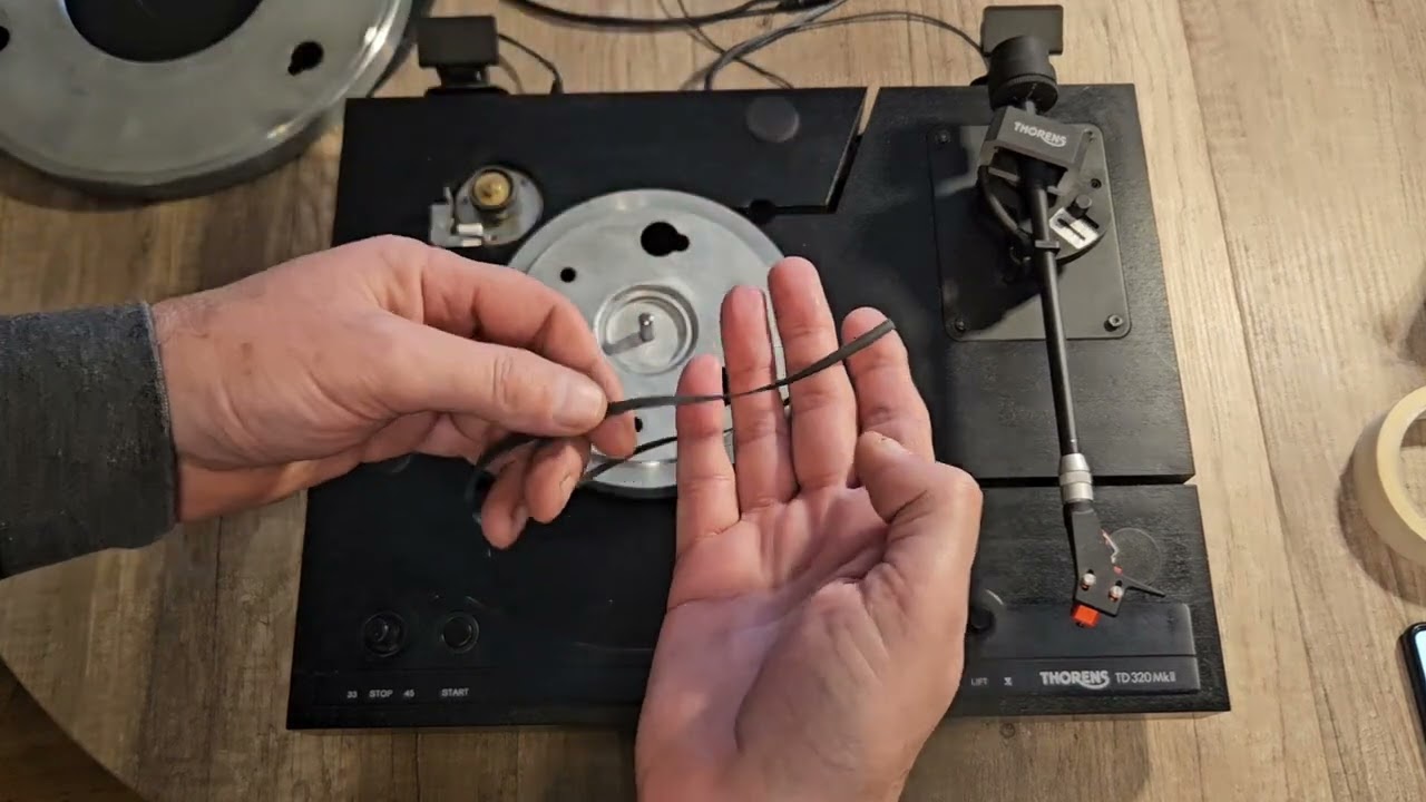 Magnetofon gumig&ouml;rg&ouml;k &eacute;s idlerek fel&uacute;j&iacute;t&aacute;sa Rubber renue-val. Part 2