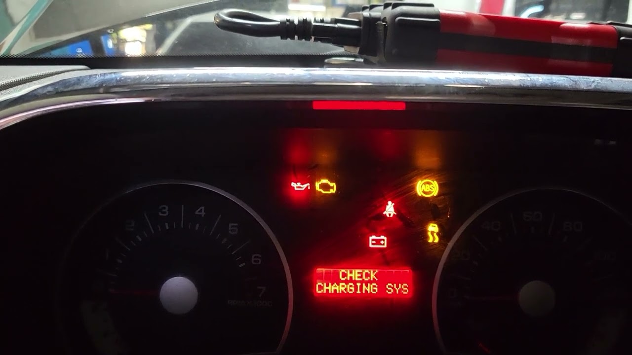 2008 Ford Explorer, замена программного обеспечения компьютера двигателя. Загорелся индикатор «Ch...