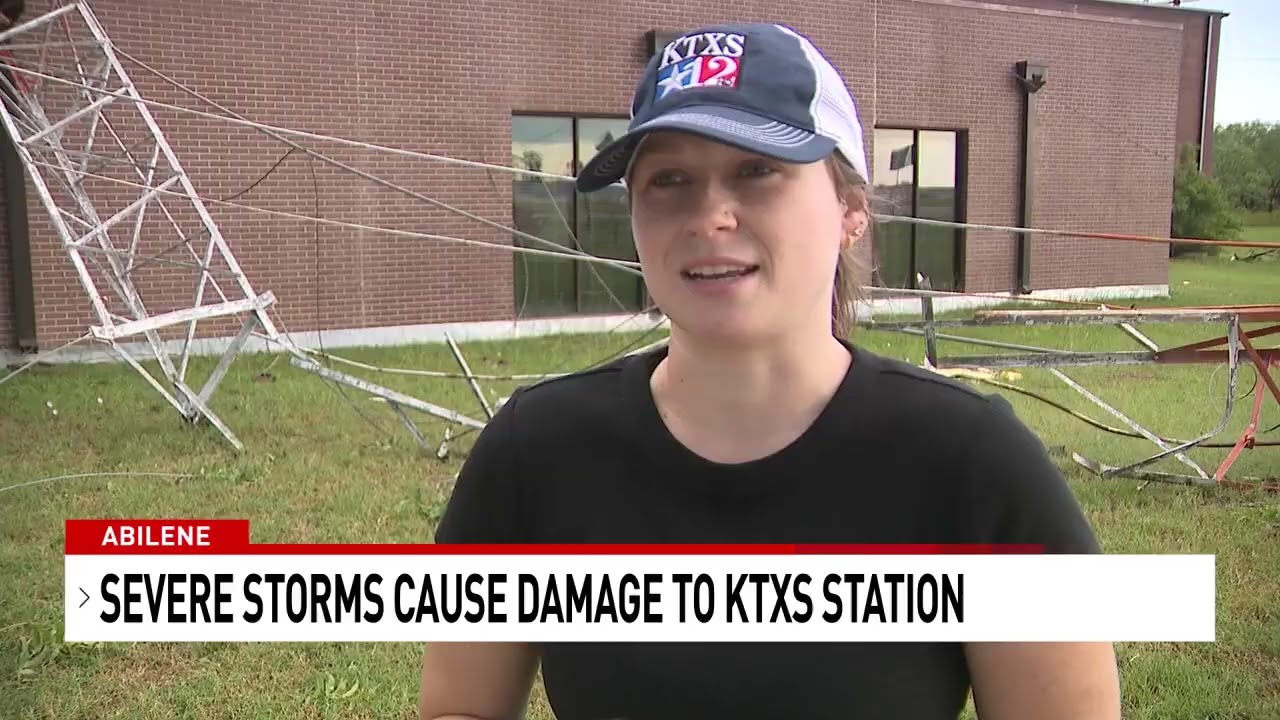 Winds blow roof off news station while meteorologists track storms