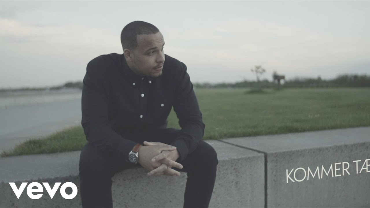 Dean Thompson - Top Til T&aring; (Lyrics Video)