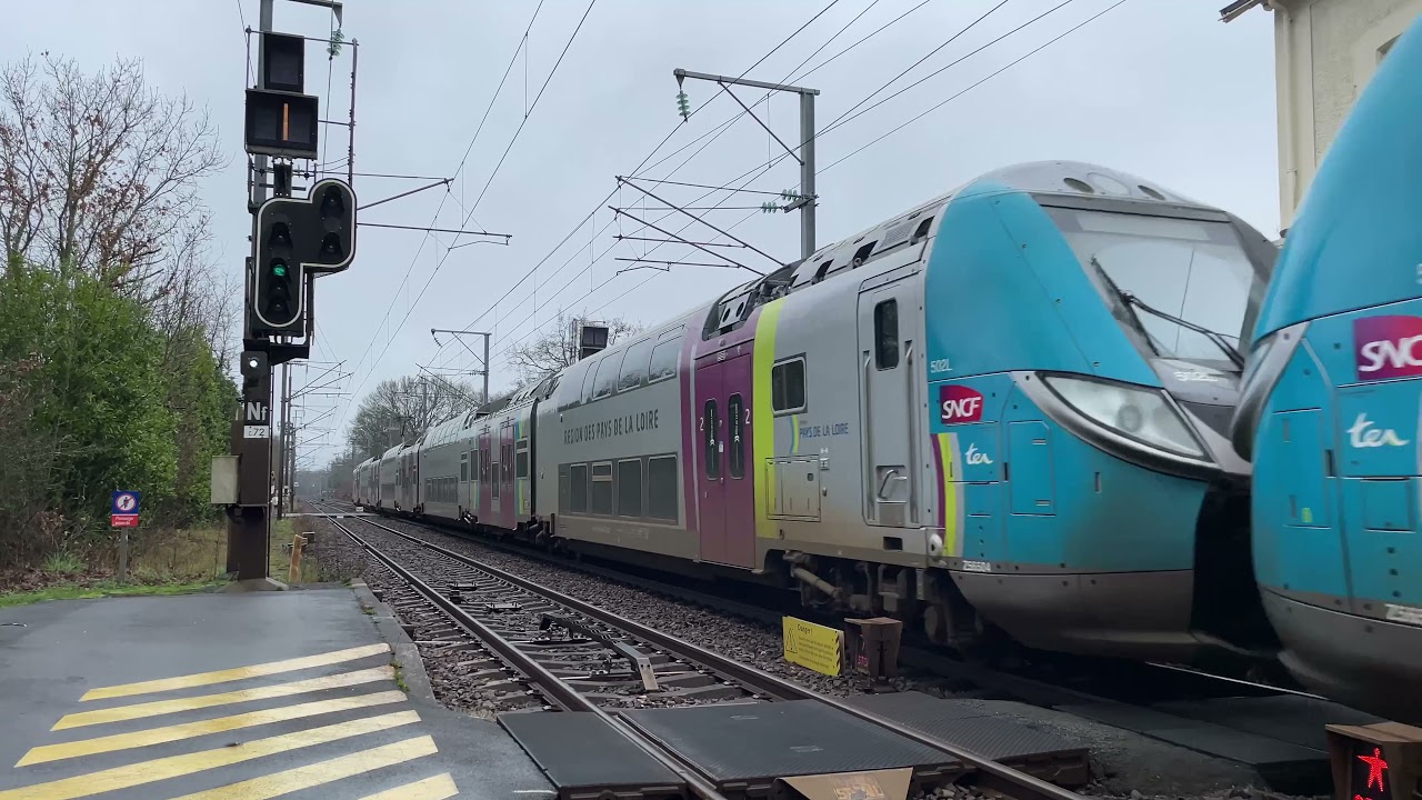 Ligne Savenay - Landerneau et Ligne Tours - Saint- Nazaire ( TGV - TER - FRET)