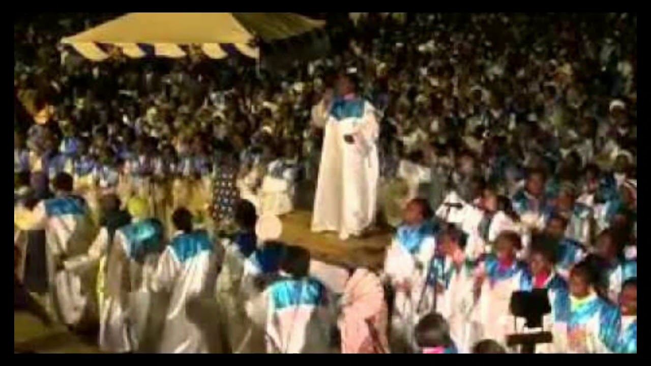 KAYOLE MAIN ALTAR POWERFUL WORSHIP SERVICE