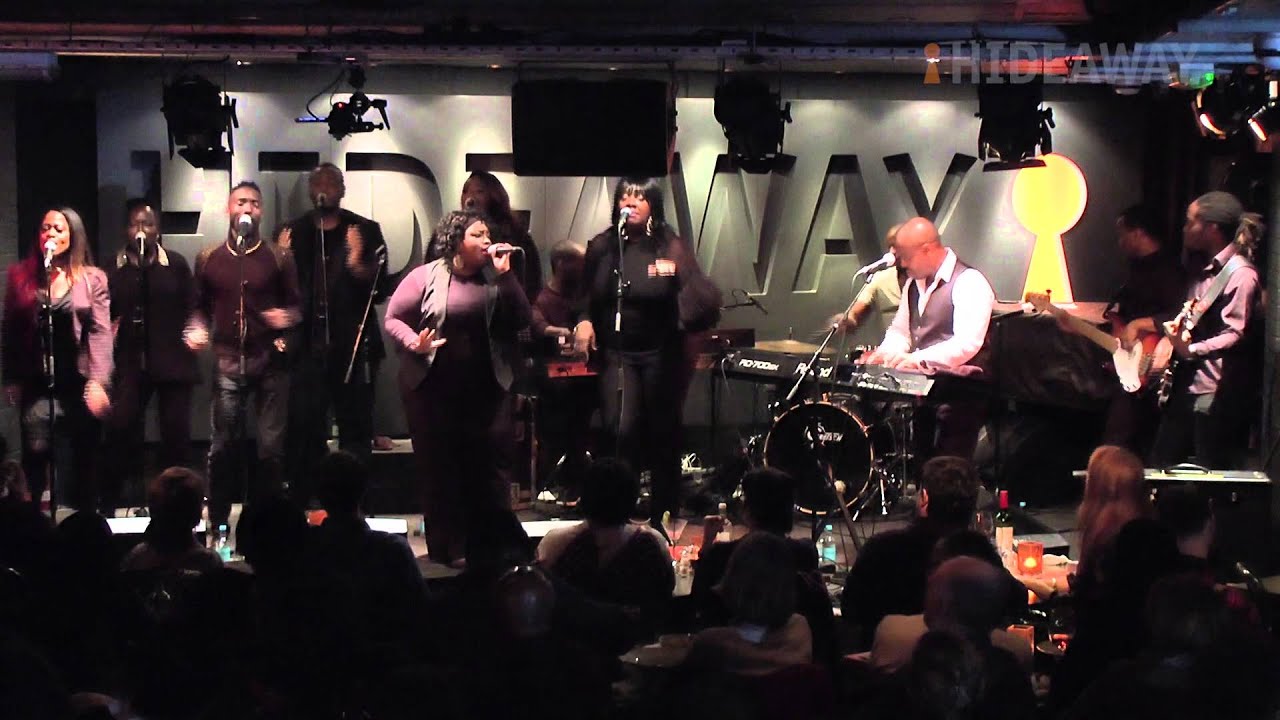 London Community Gospel Choir - I Go To The Rock