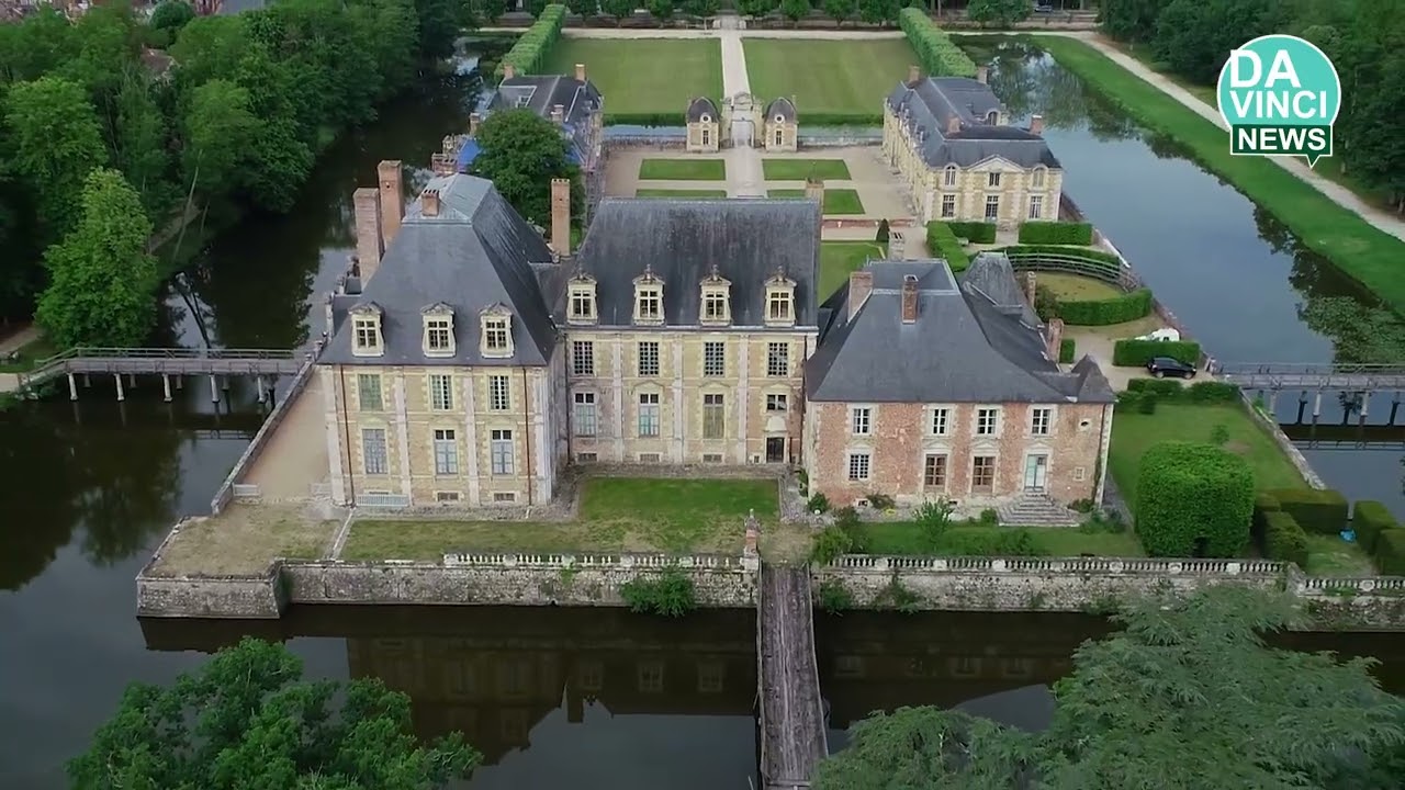 Connaissez-vous le château de la Ferté Saint-Aubin ?