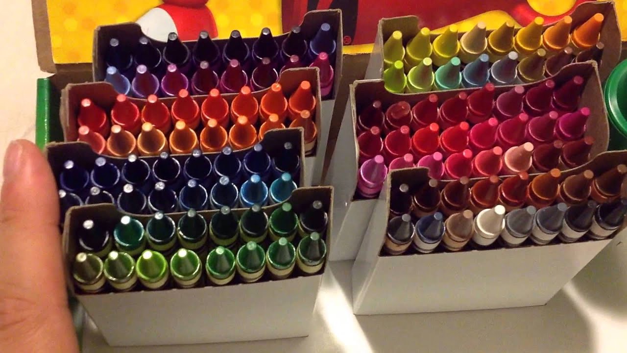 Crayola Crayons 120 Box - Unboxing and Sorting