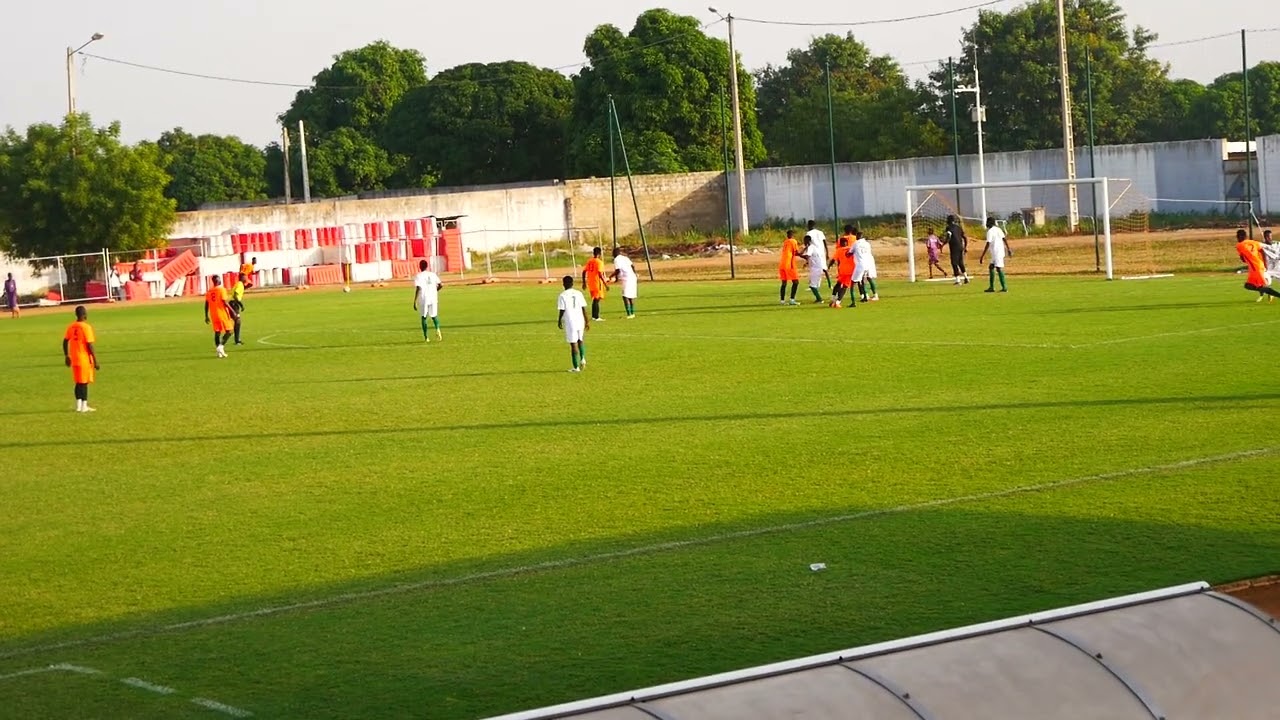 Touré Aboubacar, La Patte Gauche Magique