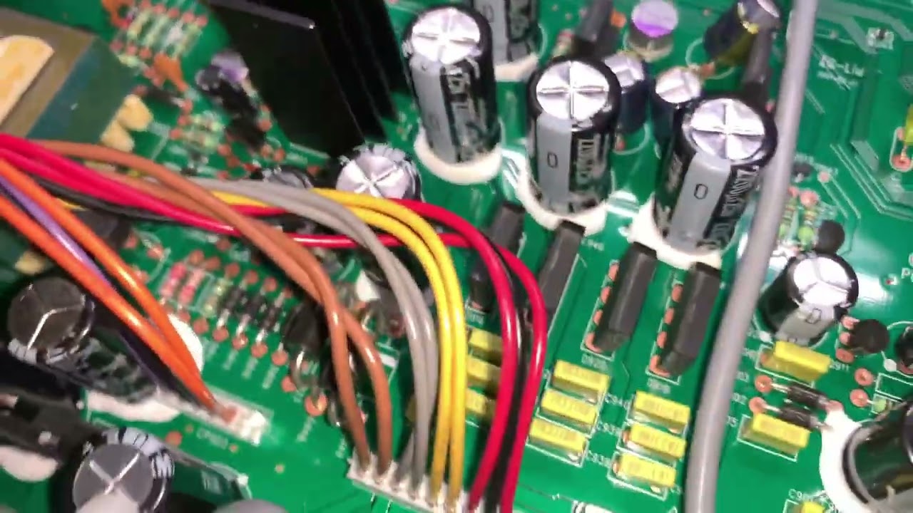 Rotel RC1572MKII Inside