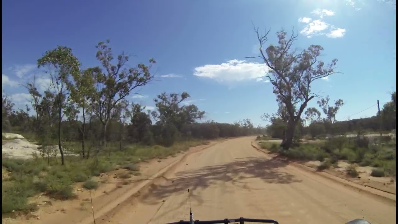 Video 817 Lightning Ridge -  Sheepyard Inn (Orange Car Door Tour) To Glengarry Hilton