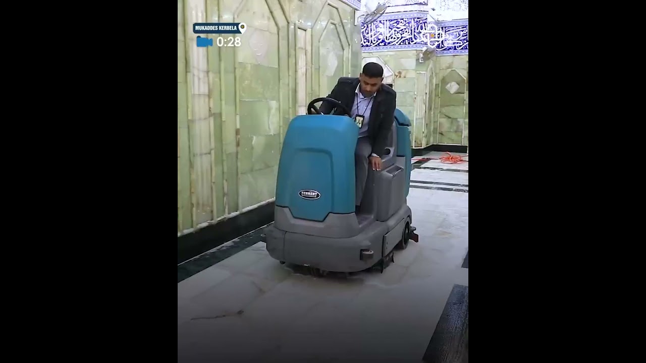 Hz. Ebulfazl Abbas&rsquo;ın P&acirc;k T&uuml;rbesinin Harem-i Şer&icirc;f B&ouml;l&uuml;m&uuml;nde Temizlik ve Itırlandırma &Ccedil;alışması