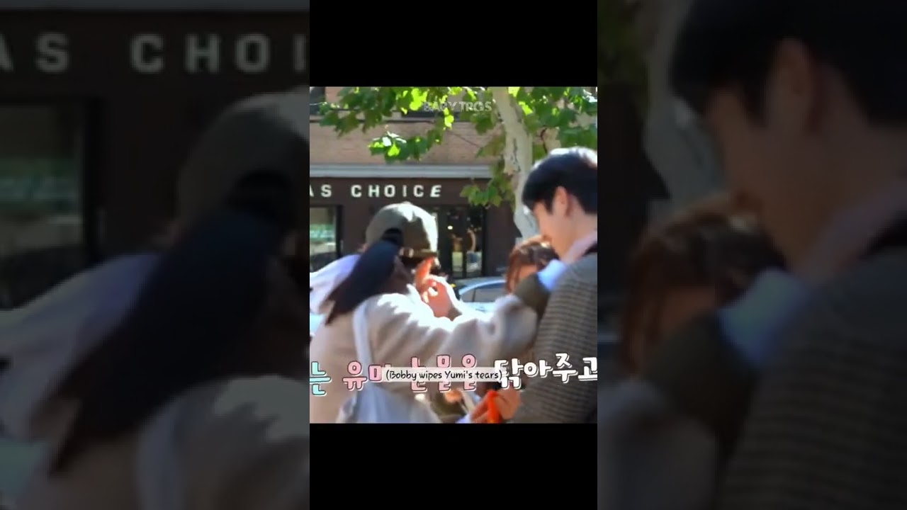 Park Jinyoung Wipes Kim Goeun's Tears | #bts #yumiscells 2 #got7 #shorts