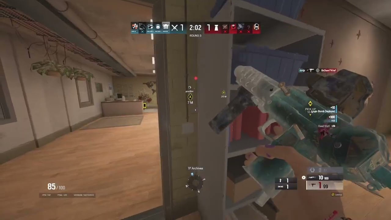 W clips