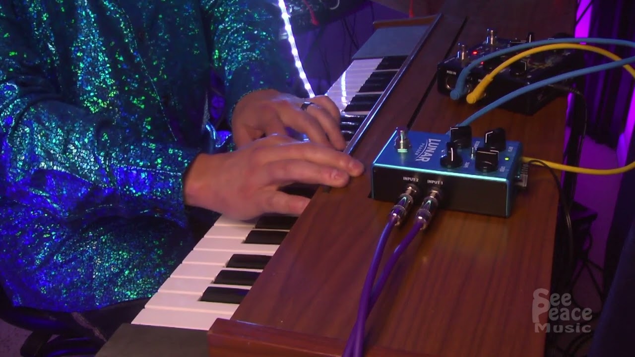 Craig Padilla - Solina Movement 4 (ARP Solina String Ensemble and Source Audio Pedals Improvisation)