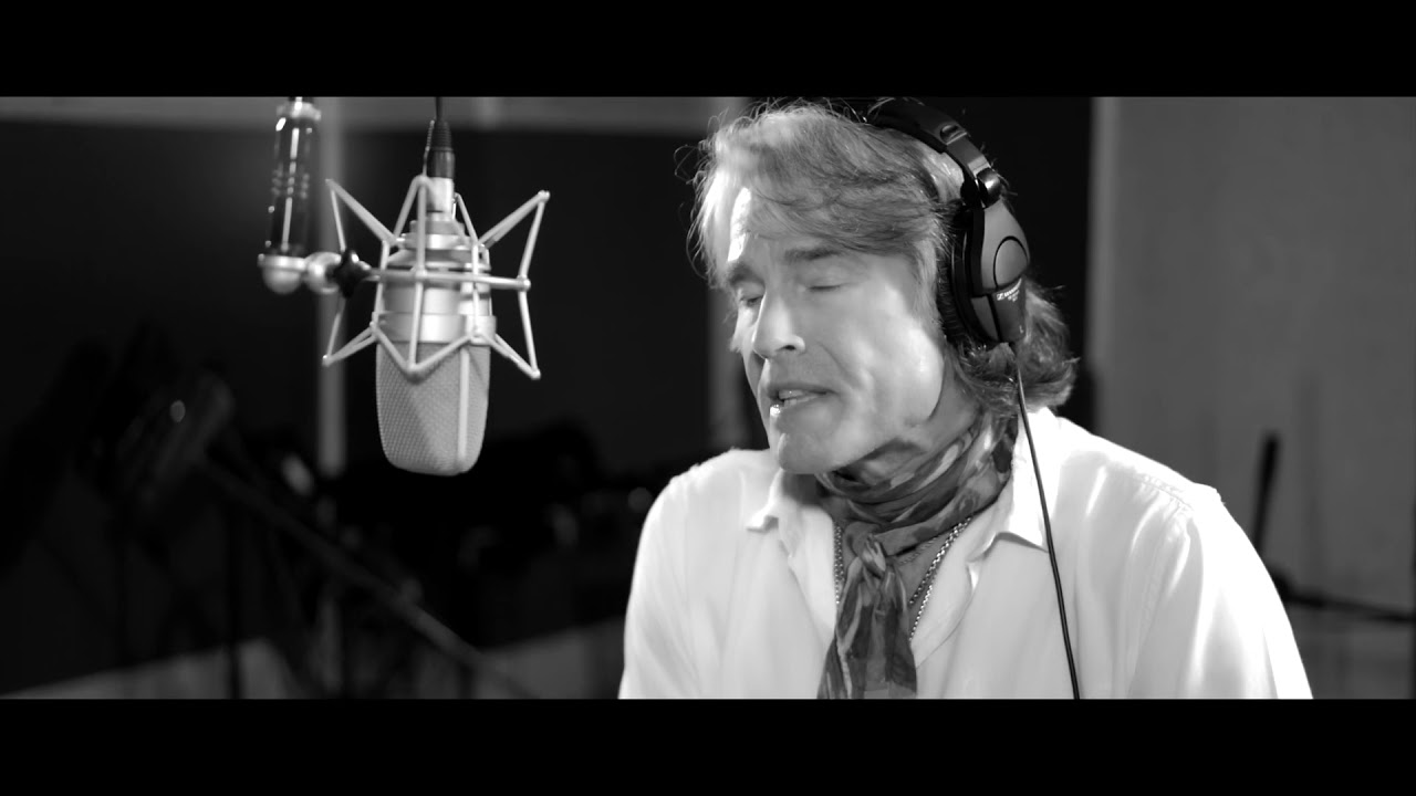 RONN MOSS & ELLA LUNA - “Dreaming in Color”