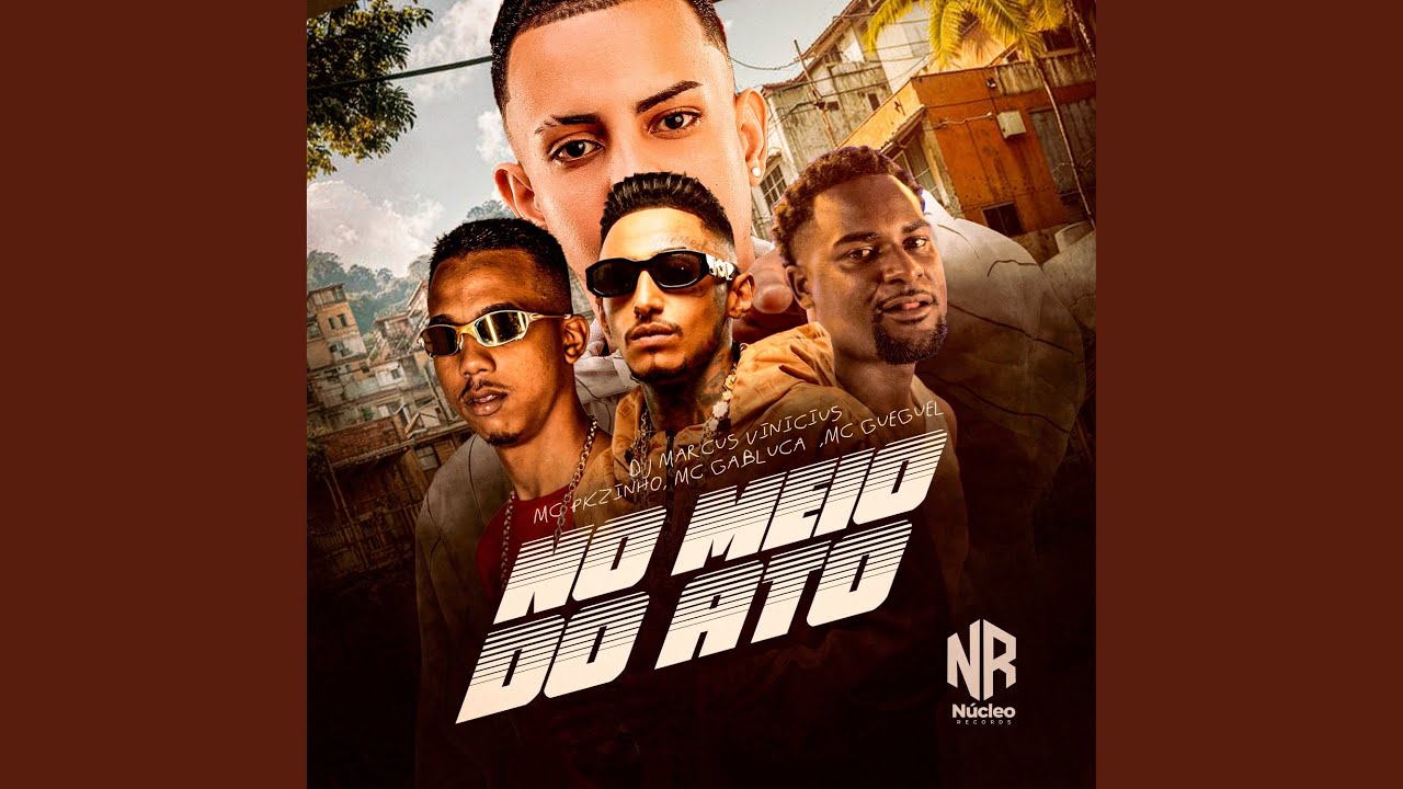 NO MEIO DO ATO