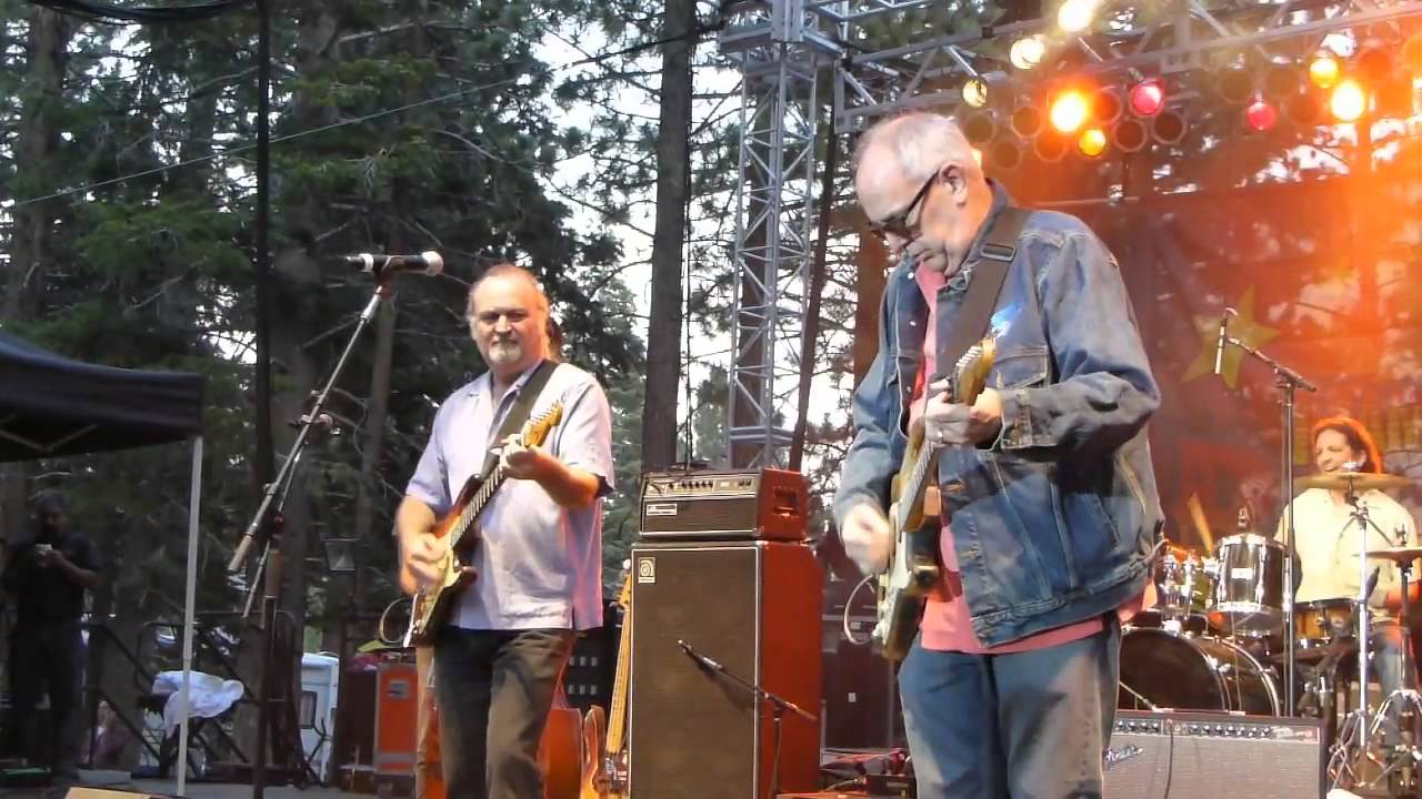 2013 Bluesapalooza. Jimmy Thackery and Tinsley Ellis jam Let The Good Times Roll