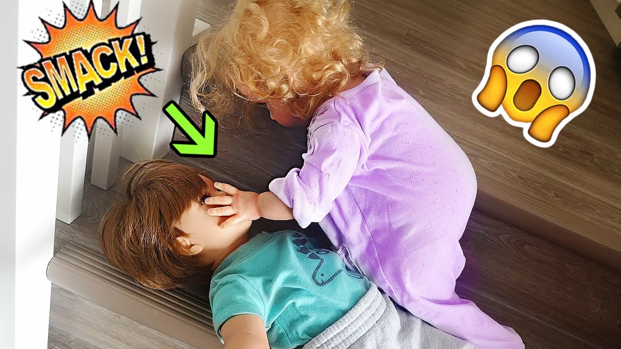 Reborn Girl Smacks Big Brother Role Play