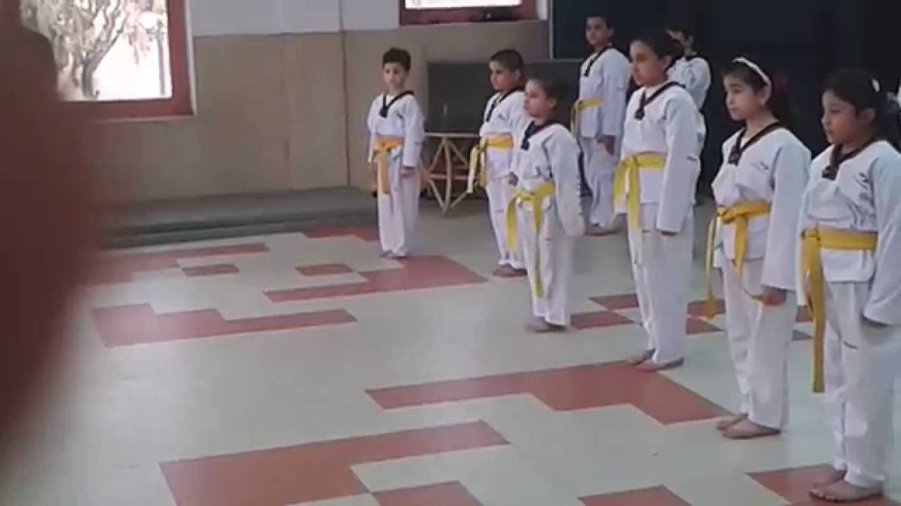 مصطفي في اختبار الحزام البرتقالي التايكوندو