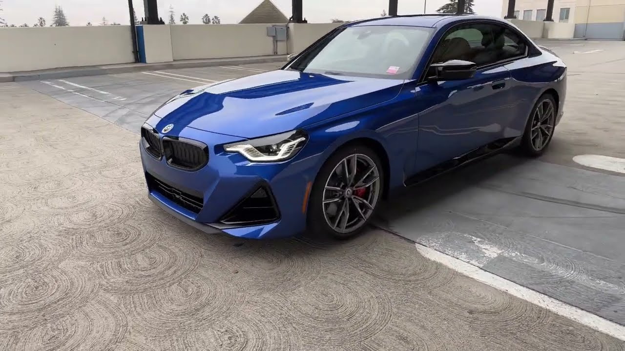 Экскурсия по M240i 2023 года в цвете Portimao Blue | 4K