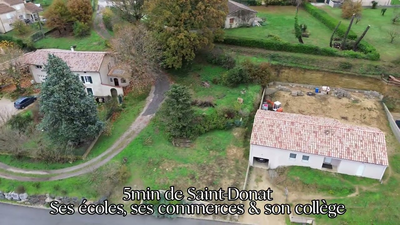 Terrain constructible viabilisé - libre de constructeur - 700m2 - Marsaz