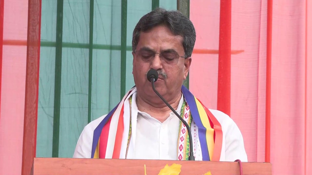 মনুবনকুলে বিজেপি আয়োজিত প্রকাশ্য জনসভায় বক্তব্য রাখছি ।